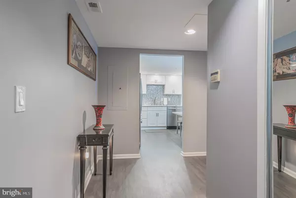 Warminster, PA 18974,9108 CENTENNIAL STA #910