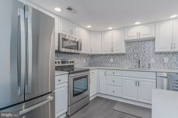 Warminster, PA 18974,9108 CENTENNIAL STA #910