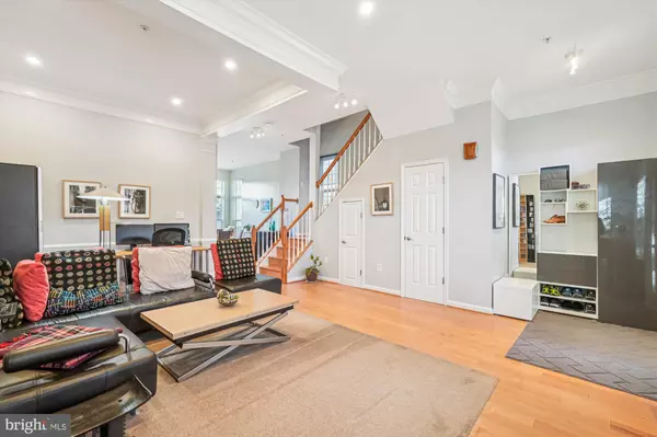 Gaithersburg, MD 20878,422 CHESTNUT HILL ST