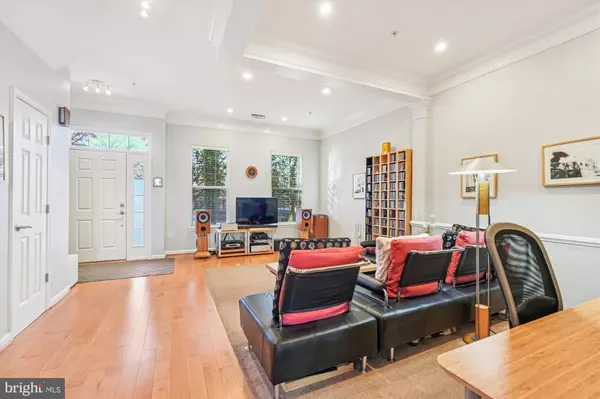 Gaithersburg, MD 20878,422 CHESTNUT HILL ST