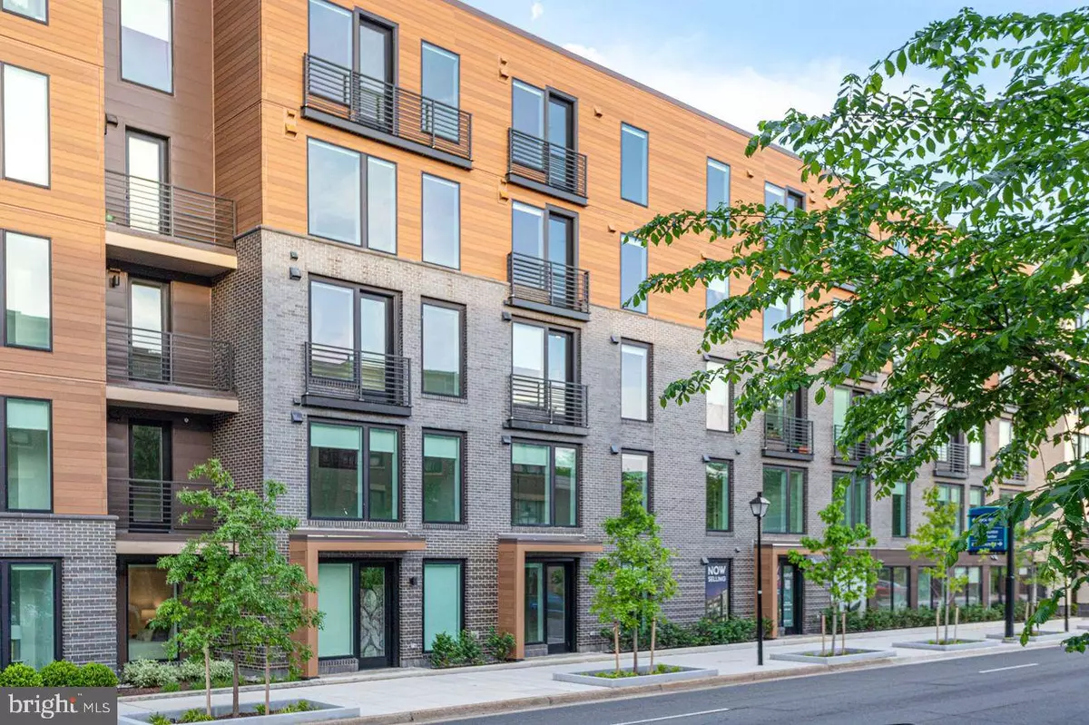 Alexandria, VA 22314,701 N HENRY ST #104