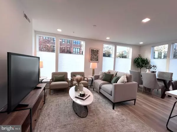 Alexandria, VA 22314,701 N HENRY ST #104