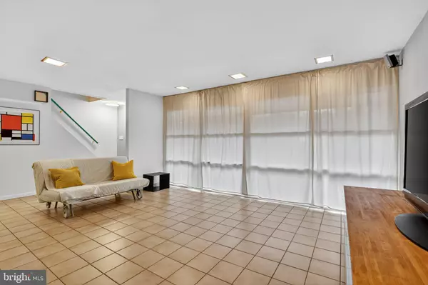 Glenside, PA 19038,8705 PATTON RD