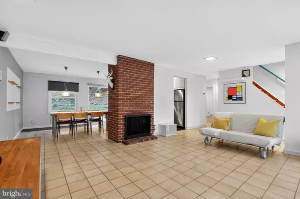 Glenside, PA 19038,8705 PATTON RD