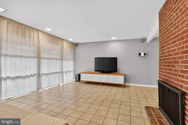 Glenside, PA 19038,8705 PATTON RD