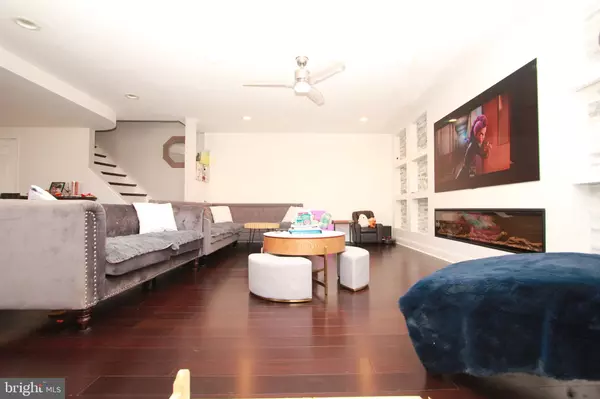 Philadelphia, PA 19152,2738 AXE FACTORY RD