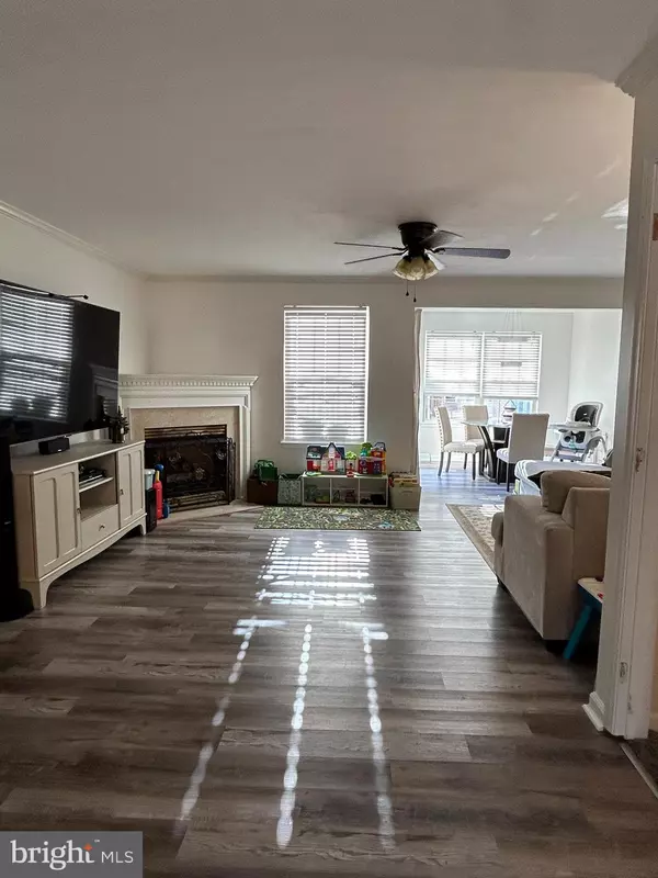 York, PA 17403,208 SEPTEMBER WAY #43G