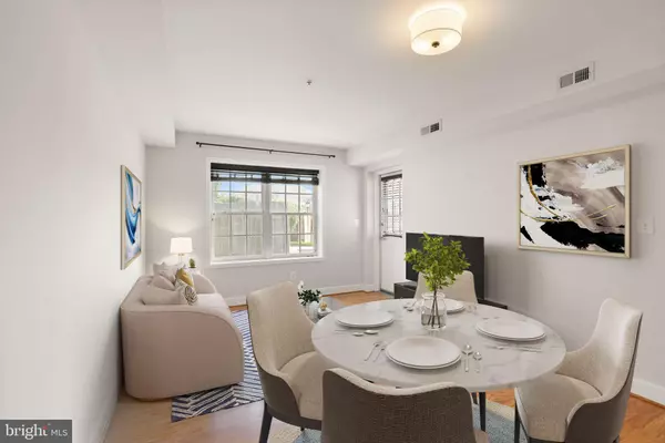 Arlington, VA 22203,231 N THOMAS ST #105