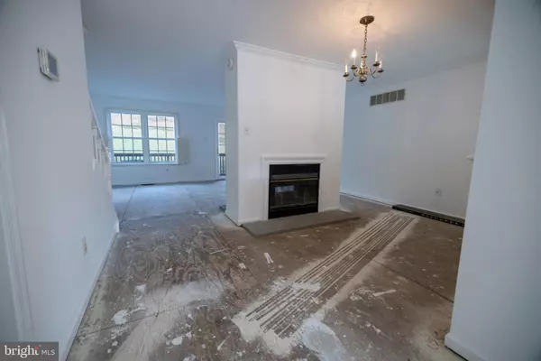 Newtown Square, PA 19073,2305 WESTFIELD CT #2305