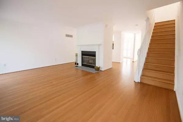 Newtown Square, PA 19073,2305 WESTFIELD CT #2305