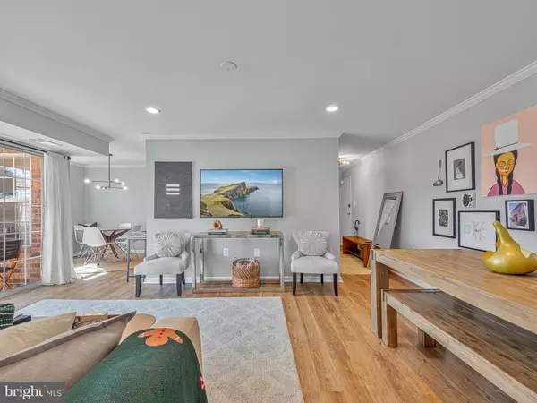 Mclean, VA 22102,1914 WILSON LN #202