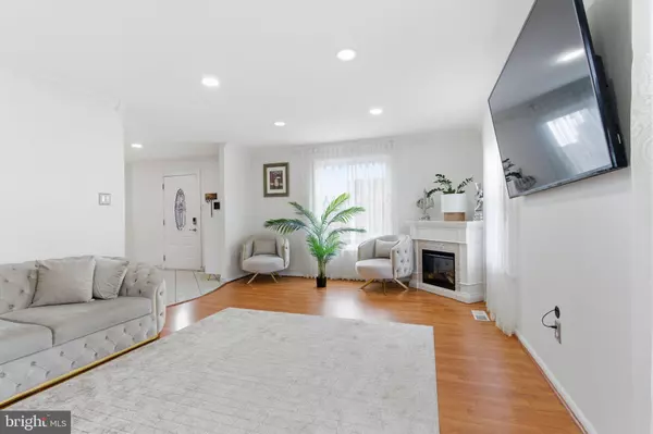 Philadelphia, PA 19116,148 RENNARD ST