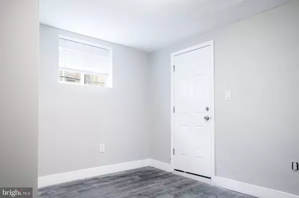 Philadelphia, PA 19145,2348 MOORE ST