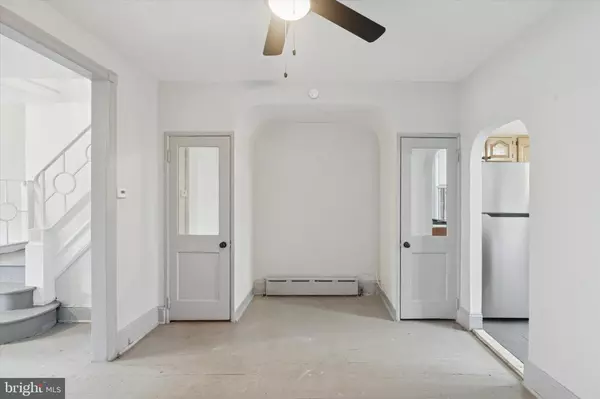 Philadelphia, PA 19143,5813 MONTROSE ST