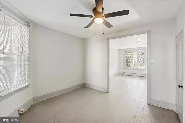 Philadelphia, PA 19143,5813 MONTROSE ST