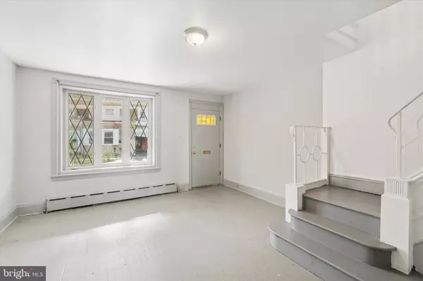 Philadelphia, PA 19143,5813 MONTROSE ST