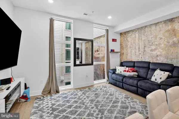 Philadelphia, PA 19106,59 N 2ND ST #13