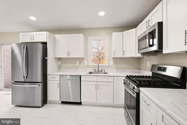 Alexandria, VA 22306,8205 CEDAR LANDING CT