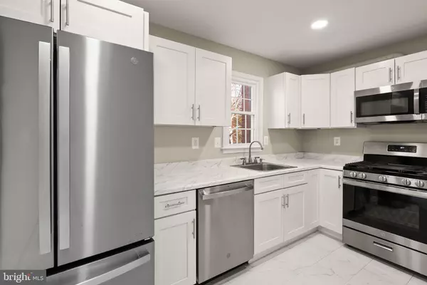 Alexandria, VA 22306,8205 CEDAR LANDING CT