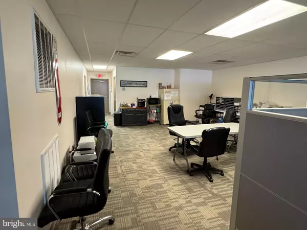 Manheim, PA 17545,1465-B LANCASTER RD