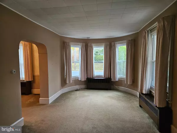 Oreland, PA 19075,1640 WALNUT AVE