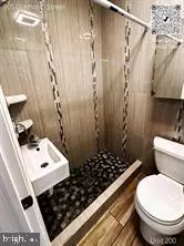 Philadelphia, PA 19122,905 DIAMOND ST #200