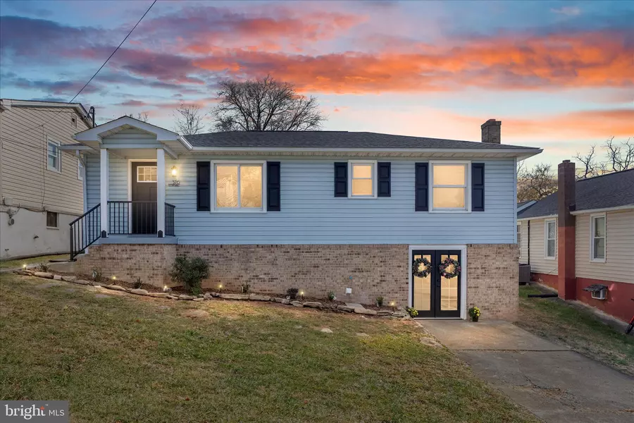 376 STONEWALL ST, Strasburg, VA 22657