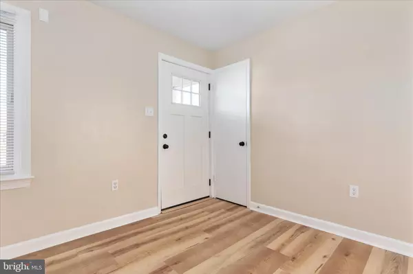 Strasburg, VA 22657,376 STONEWALL ST