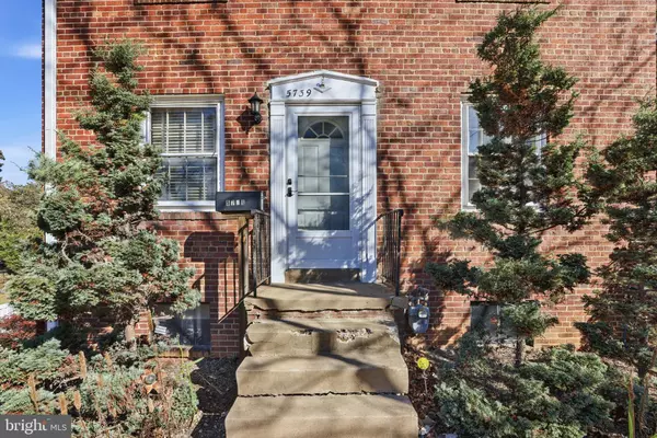 Arlington, VA 22205,5739 16TH ST N