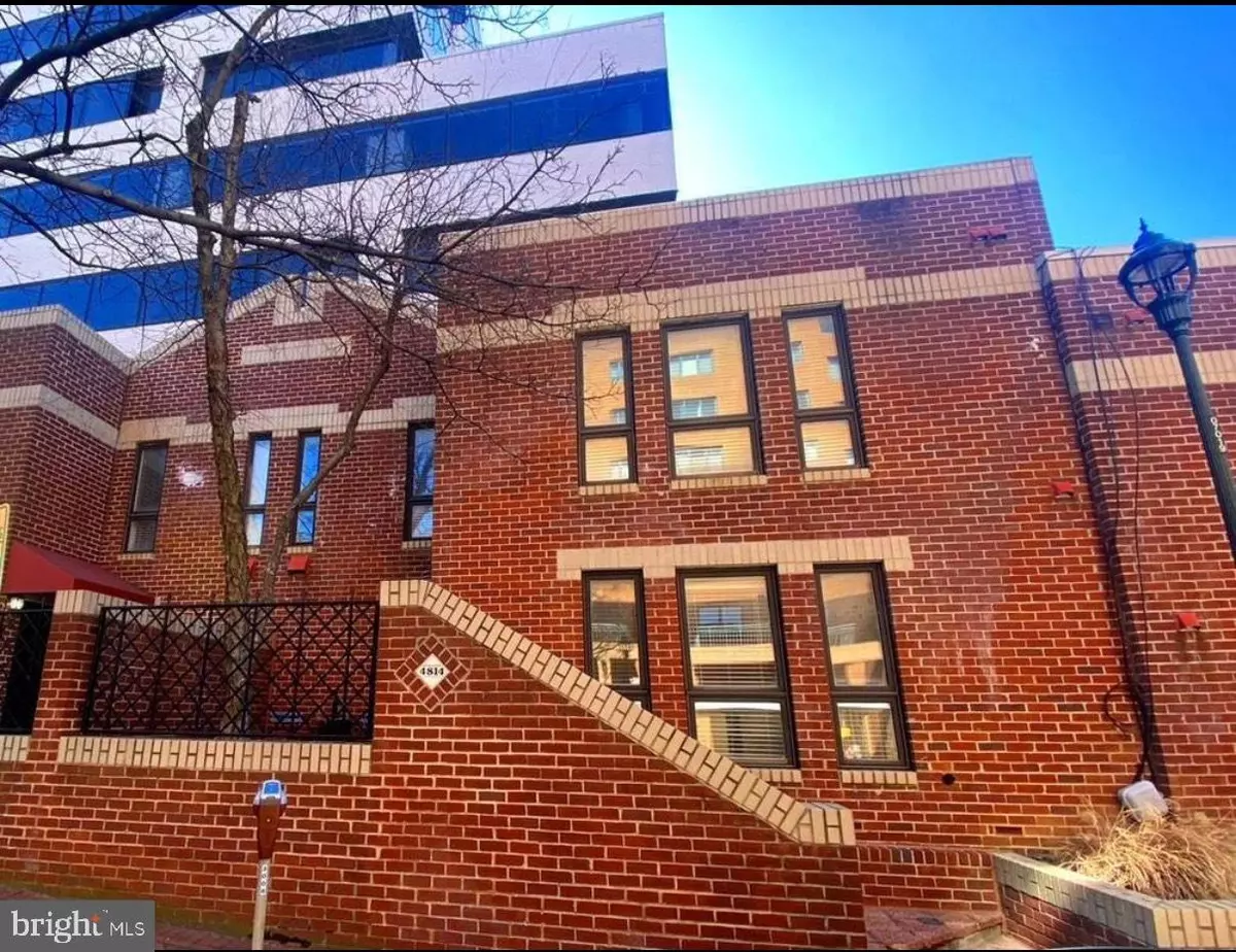 Bethesda, MD 20814,4814 HAMPDEN LN #R-2