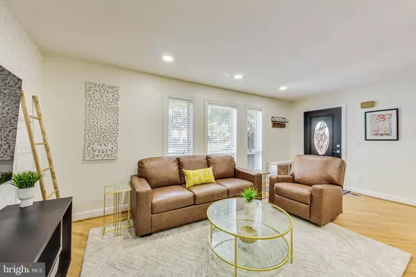 Bethesda, MD 20814,4814 HAMPDEN LN #R-2