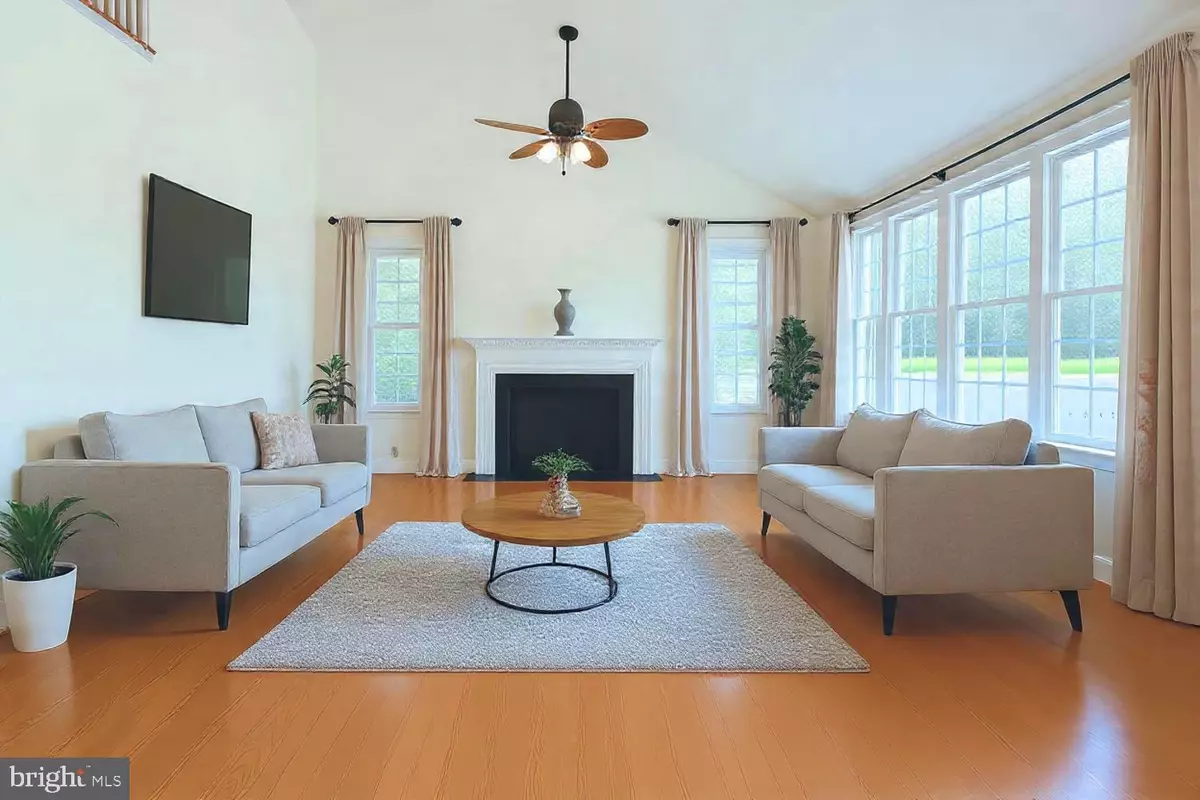 Triangle, VA 22172,3403 LOGSTONE DR