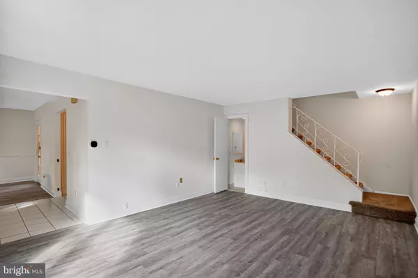 Palmyra, NJ 08065,1107 HARBOUR DR