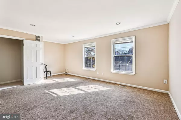 District Heights, MD 20747,6909 BANK RUN TER