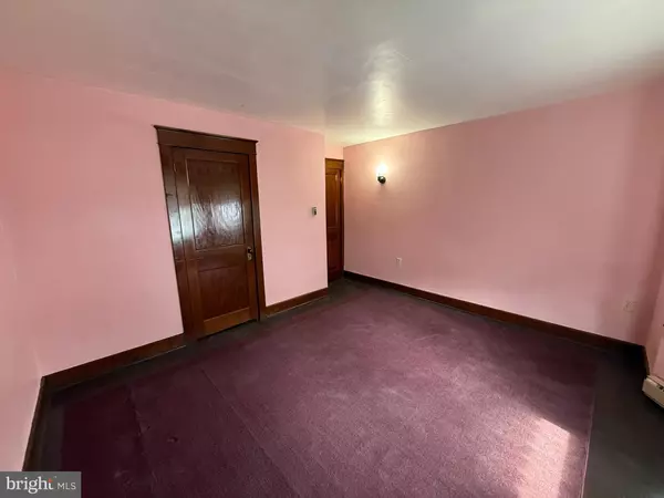 Tamaqua, PA 18252,213-1/2 PENN ST