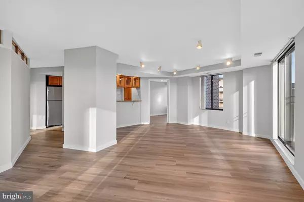 Washington, DC 20037,3 WASHINGTON CIR NW #905