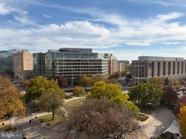 3 WASHINGTON CIR NW #905, Washington, DC 20037