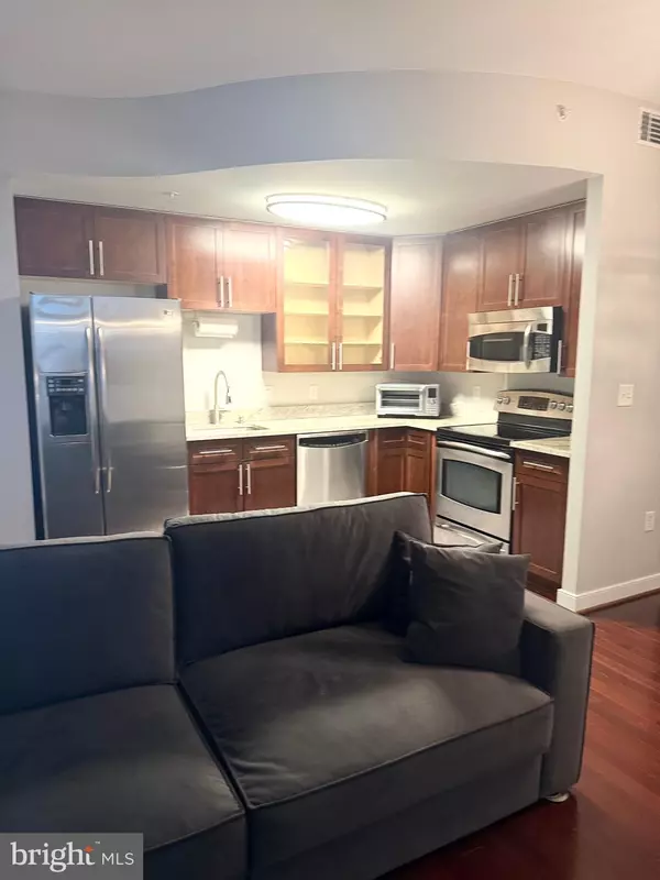 Oxon Hill, MD 20745,157 FLEET ST #1010