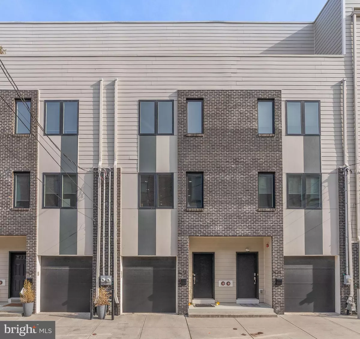 Philadelphia, PA 19147,1423 S HOWARD ST