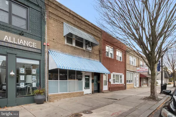 Oaklyn, NJ 08107,204 W CLINTON AVE #STORE FRONT