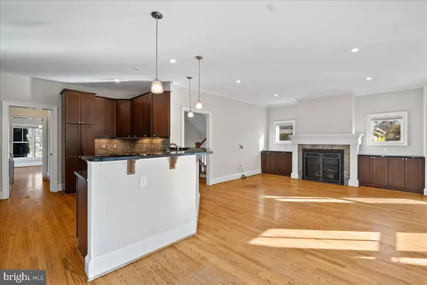 Alexandria, VA 22301,902 RAMSEY ST