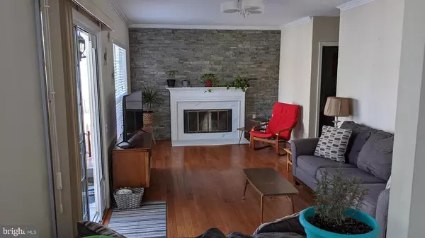 Leesburg, VA 20175,407 DEERPATH AVE SW