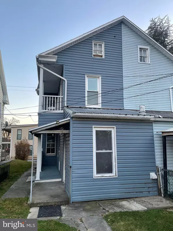 Annville, PA 17003,19 W CHURCH ST