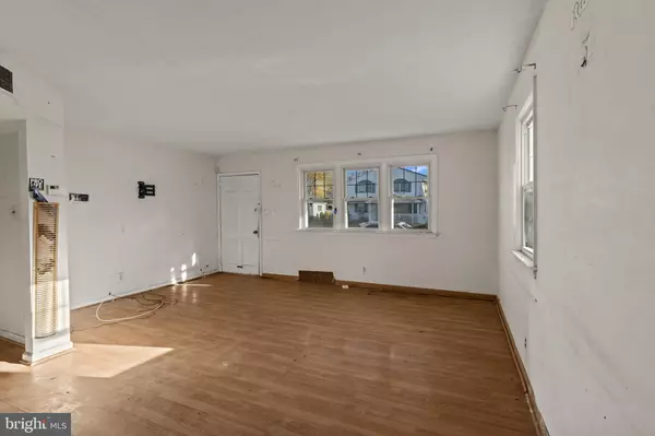 Maple Shade, NJ 08052,432 N COLES AVE