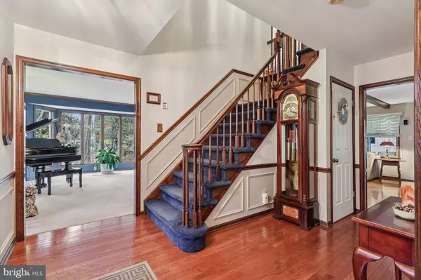 Shamong, NJ 08088,3 CANDLE CT