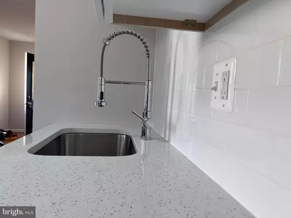 Rockville, MD 20850,708 CRABB