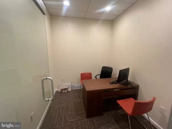 Philadelphia, PA 19107,1004 ARCH ST #2ND FLOOR