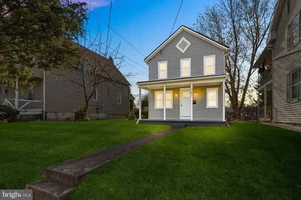 New Oxford, PA 17350,307 LINCOLN WAY W