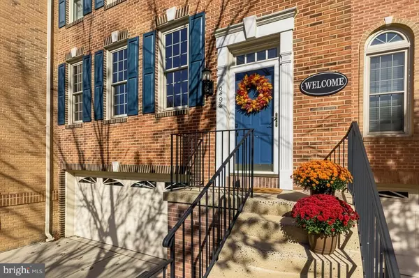 Fairfax, VA 22030,10496 COURTNEY DR