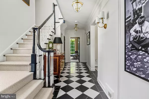 Washington, DC 20016,5020 PALISADE LN NW